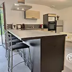 Vakantiehuis Du Herisson, 6 Personnes *